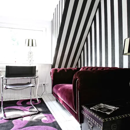 Boutique Ashley's Garden فندق 4*