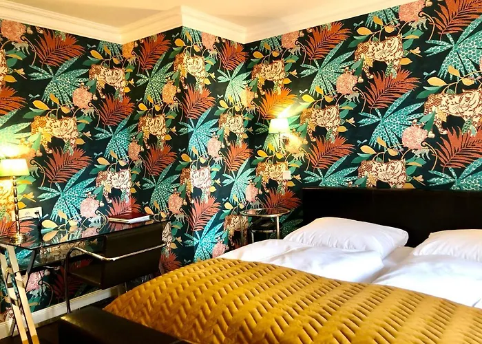 Ashley's Garden Hotel