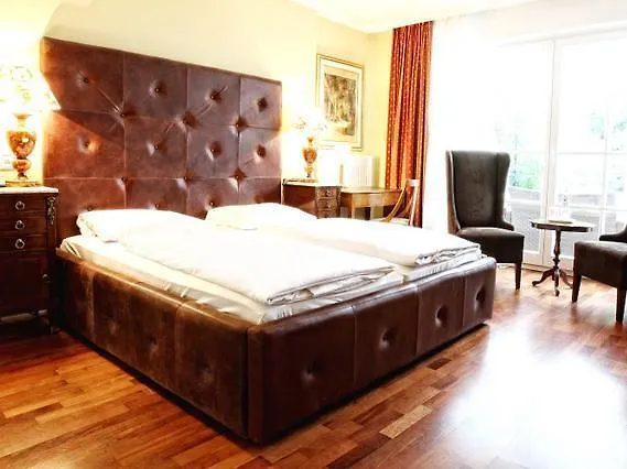 Ashley's Garden Dusseldorf