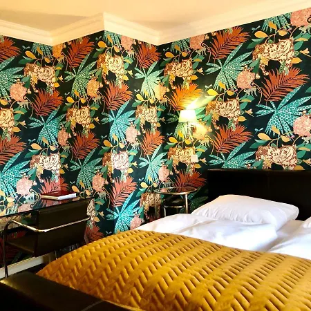 Ashley's Garden Hotel