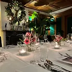 فندق Ashley's Garden