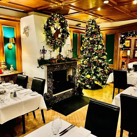 Ashley's Garden Hotell 4*
