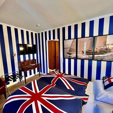 Hotell Ashley's Garden 4*