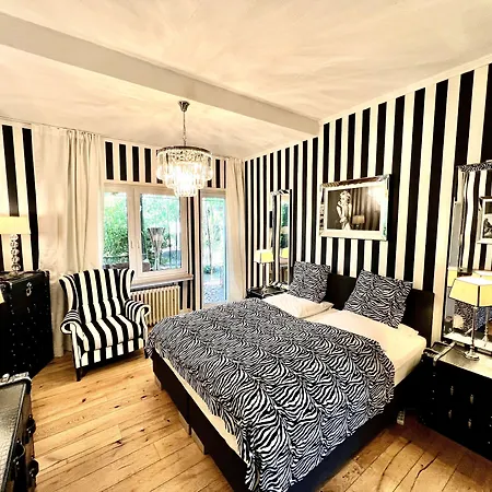 Hotel Ashley's Garden