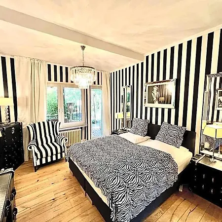Boutique Ashley's Garden Hotel Düsseldorf