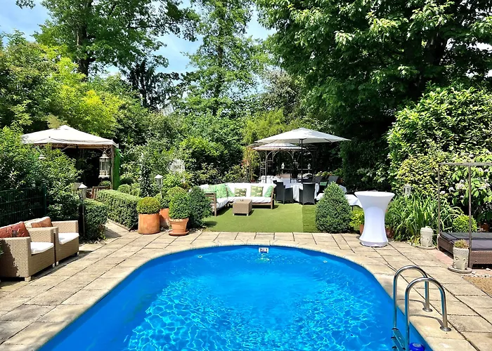 Hotel Ashley's Garden 4*