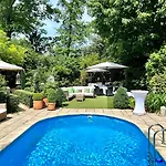 Otel Ashley's Garden 4*