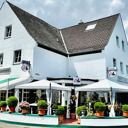 Hotel Ashley's Garden 4*