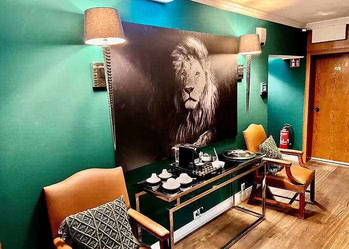 埃什里花园酒店 酒店 4*